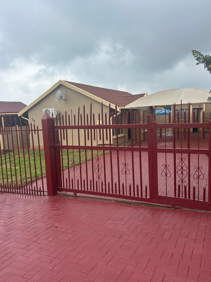 3 Bedroom Property for Sale in Geelhoutpark North West